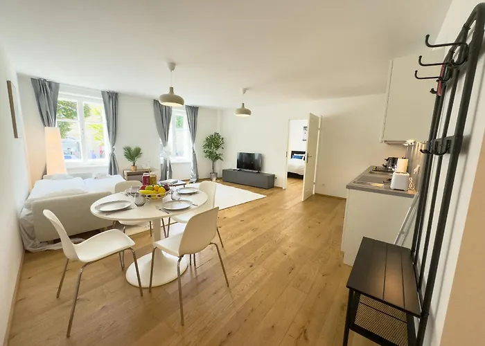 Aparthotel Modern Housing 4*